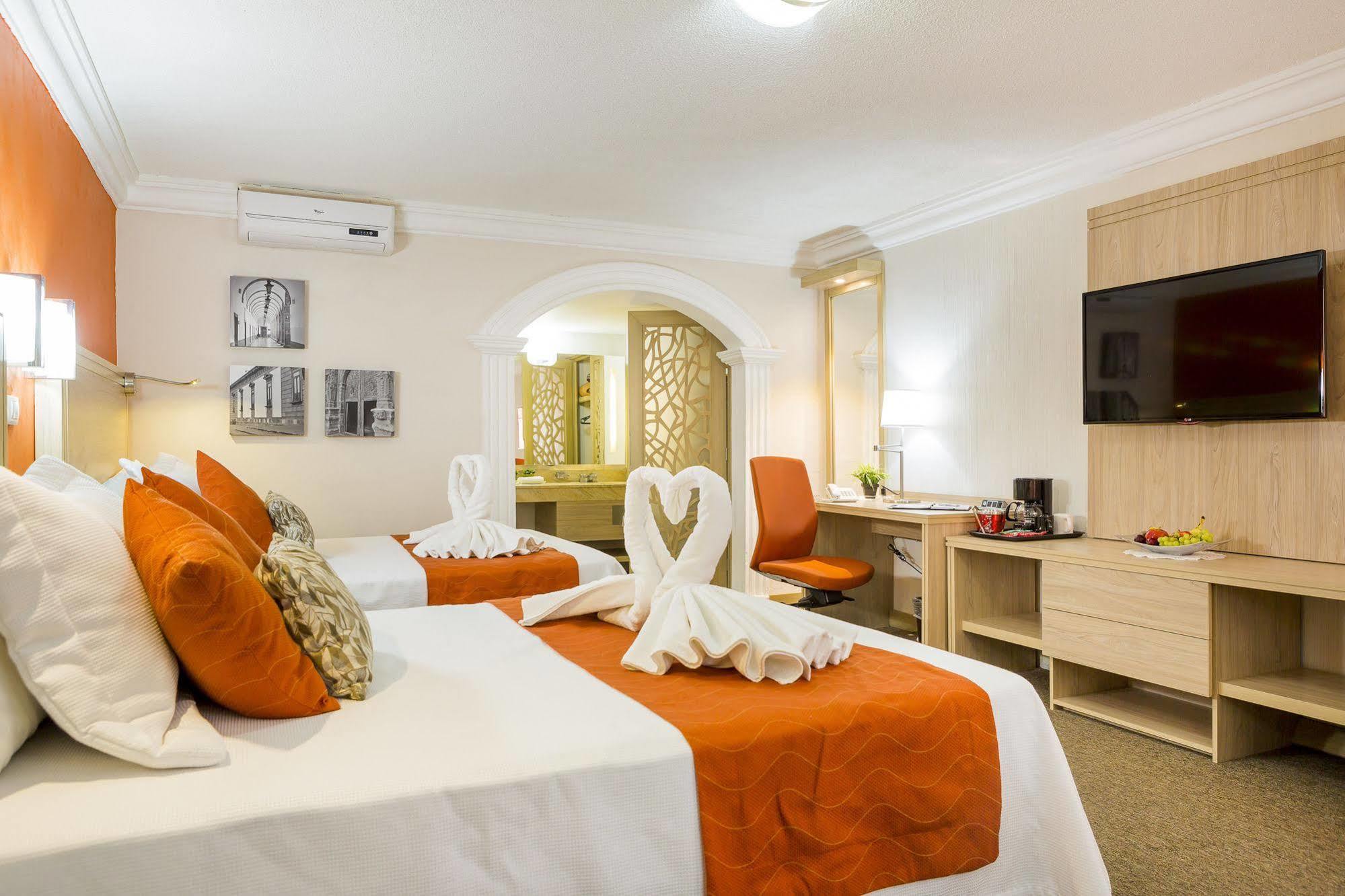 Hotel Flamingo Irapuato Esterno foto