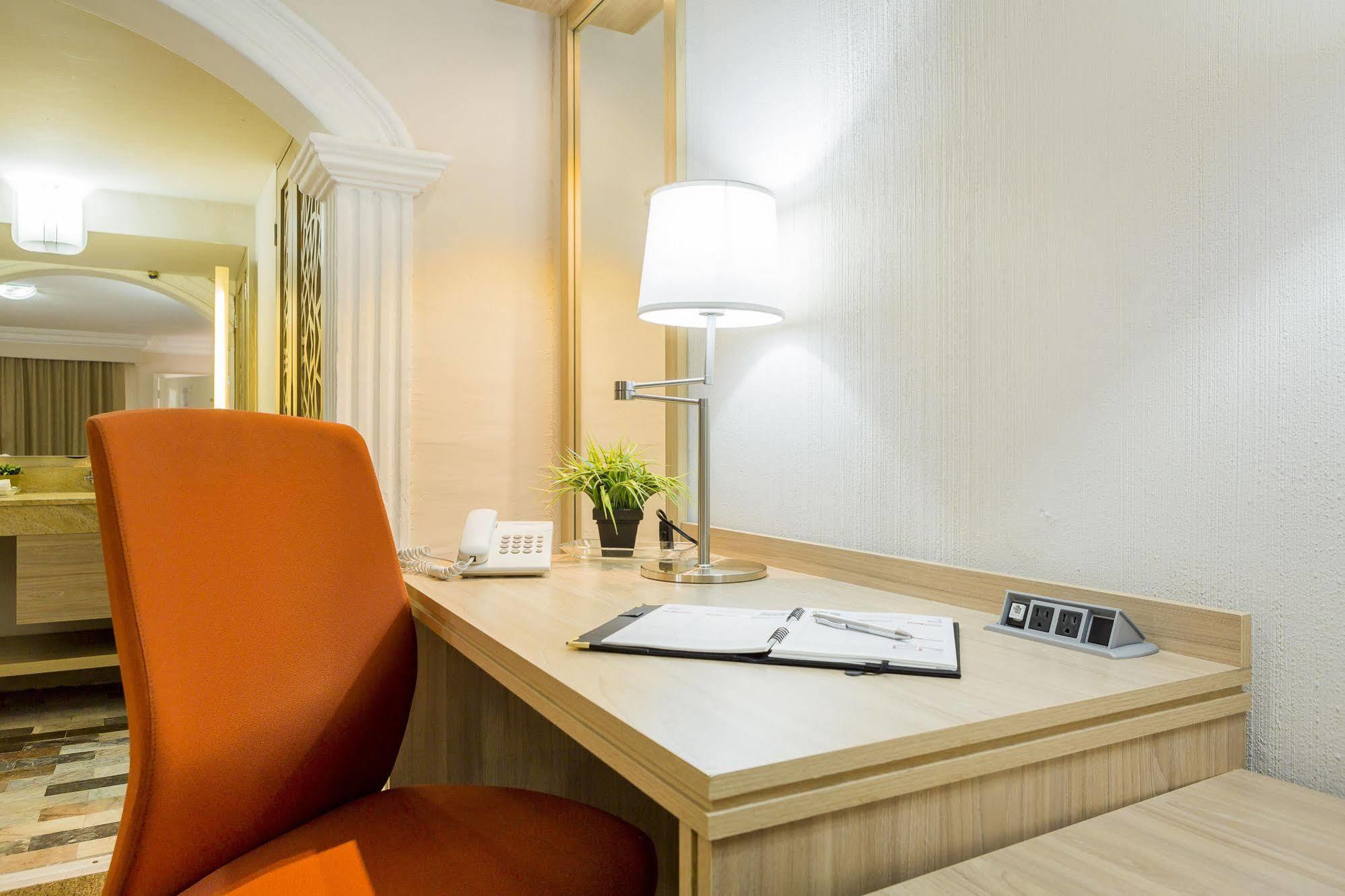 Hotel Flamingo Irapuato Esterno foto